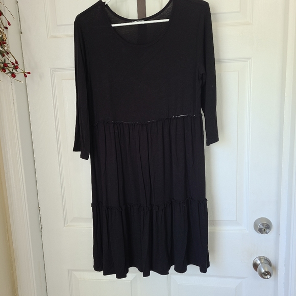 (1231) Heimish USA Woman's Full Size Black Evening Dress, Size: XXX Color: Black - Picture 4 of 9